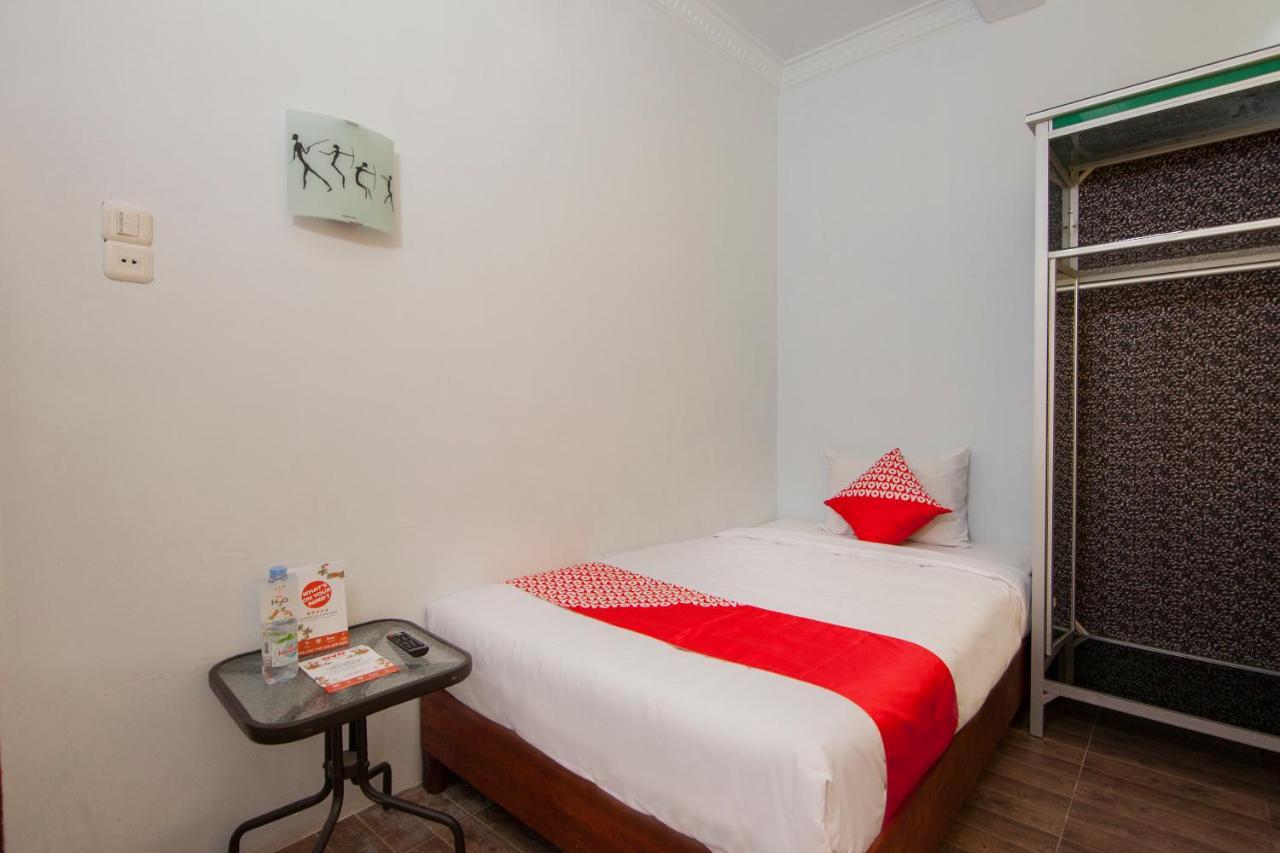 Oyo 1543 Sibayak Ncole Hotel Berastagi Kültér fotó